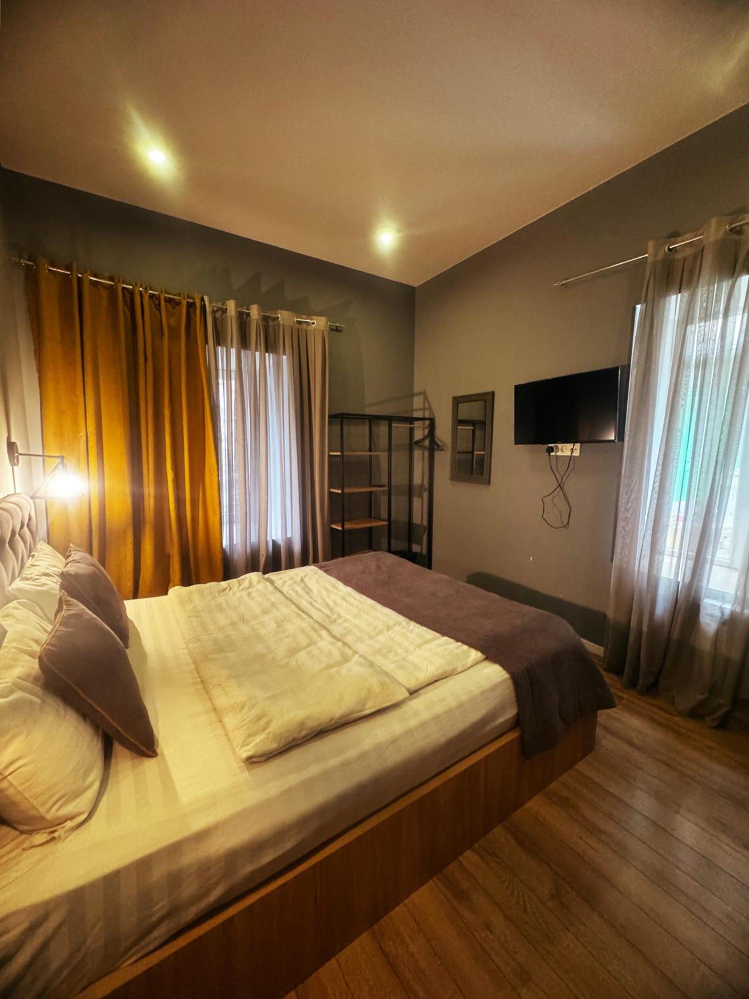 Hotel Classic Corner Tbilisi Ngoại thất bức ảnh